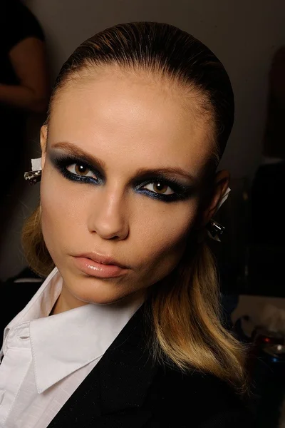 Look 5